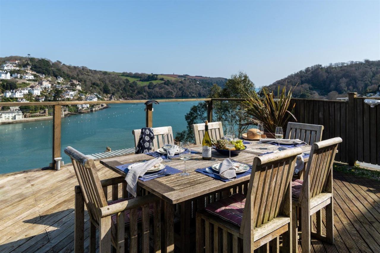 Uphigh - Elevated Family Home With Stunning River Views ダートマス エクステリア 写真