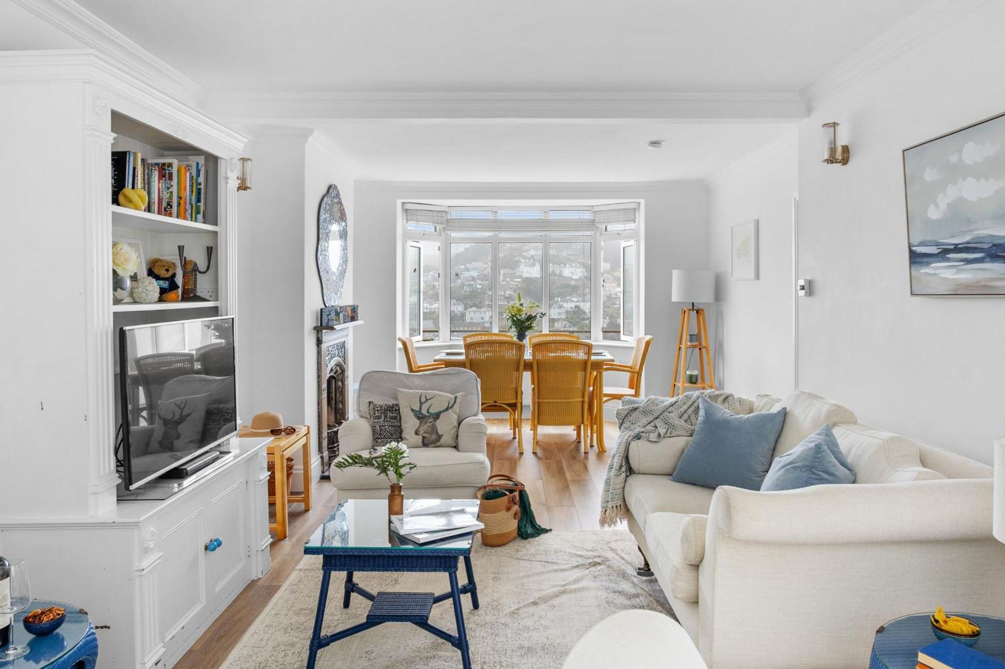 Uphigh - Elevated Family Home With Stunning River Views ダートマス エクステリア 写真